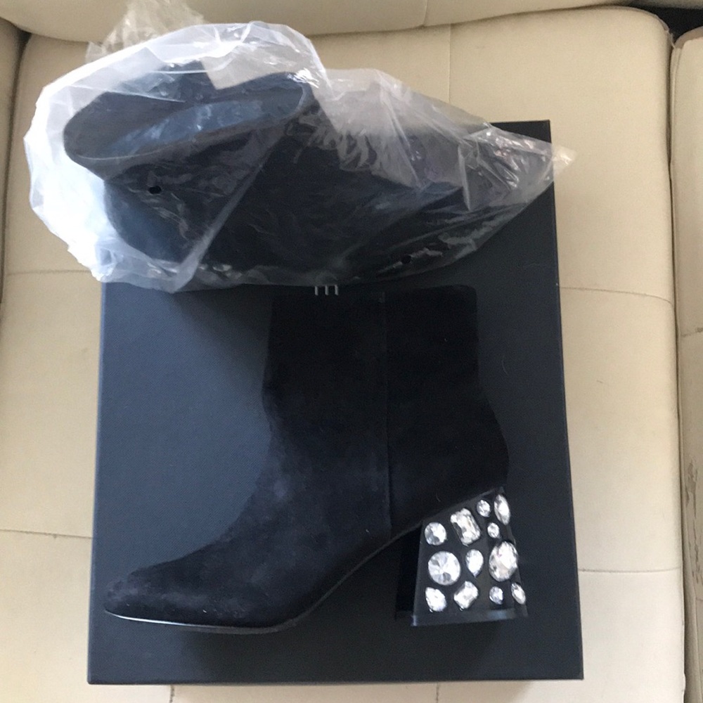 Kenneth Cole Bootie